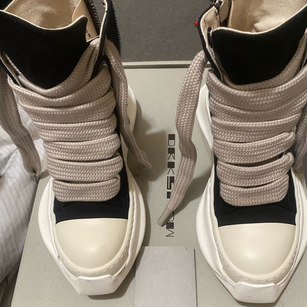 Rick Owens DRKSHOW Black Jumbo Lace Abstract High Sneakers. Size 39